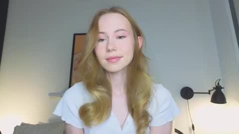 Snapshot of cuute_angell chatting on 10/22/25, 05:02 Virginia See you on Sunday online show from 10/22/25, 05:02