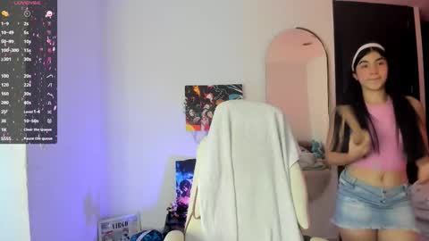 Liz online show from 11/25/25, 08:20