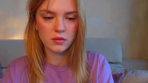 Im Emi streaming with my friend Reyna today online show from 03/18/26, 02:53