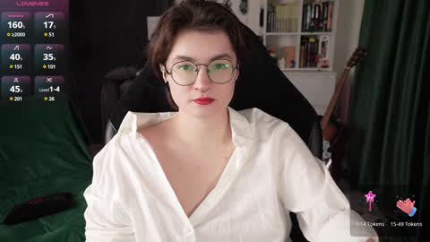 Helen Blossom online show from 12/26/24, 09:04