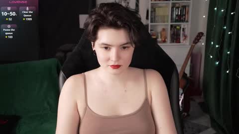 Helen Blossom online show from 02/18/25, 07:52