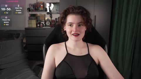 Helen Blossom online show from 03/05/26, 01:18