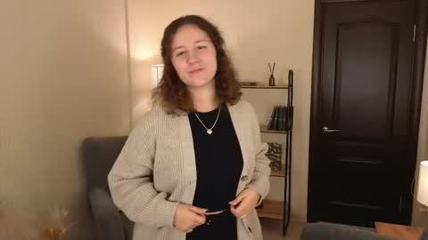 Lola online show from 10/15/25, 01:22