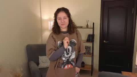 Lola online show from 10/16/25, 01:12