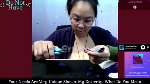 Snapshot of cypurr chatting on 06/10/26, 10:08 Adrian AdriNyaan online show from 06/10/26, 10:08