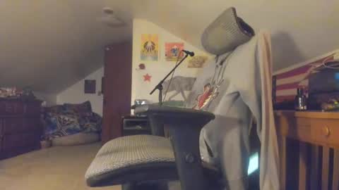 Snapshot of czechlove chatting on 09/10/25, 08:36 Andrew Thomas online show from 09/10/25, 08:36