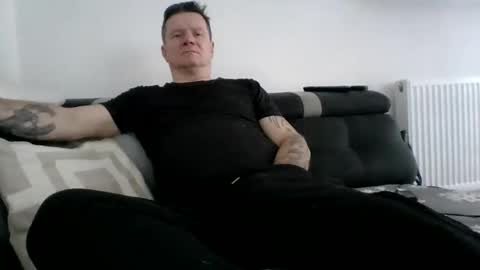 Snapshot of czerbis chatting on 01/05/25, 10:32 czerbis online show from 01/05/25, 10:32
