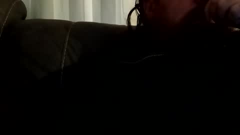 Snapshot of d1988 chatting on 06/15/26, 09:44 D online show from 06/15/26, 09:44