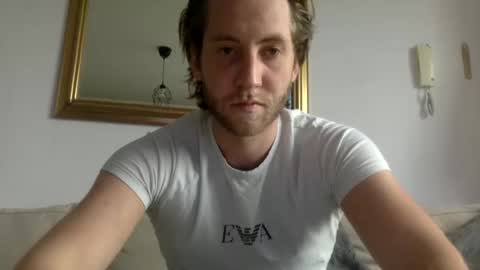 Snapshot of d3nnis_123 chatting on 02/15/25, 02:33 d3nnis_123 online show from 02/15/25, 02:33