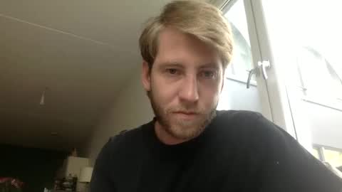 Snapshot of d3nnis_123 chatting on 10/02/25, 08:10 d3nnis_123 online show from 10/02/25, 08:10