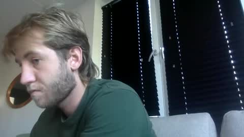 Snapshot of d3nnis_123 chatting on 10/09/25, 08:56 d3nnis_123 online show from 10/09/25, 08:56