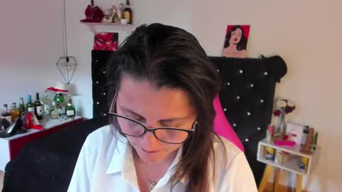 Mia  online show from 02/14/25, 03:15