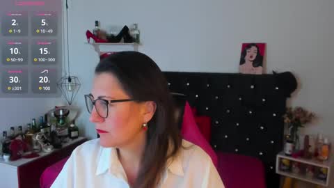 Mia  online show from 03/08/25, 11:27