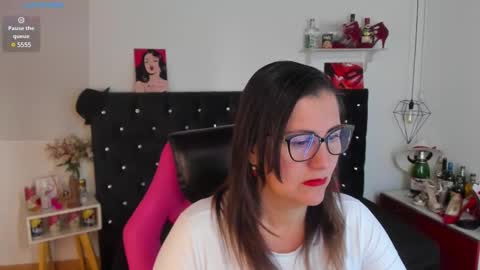 Mia  online show from 03/11/25, 12:06