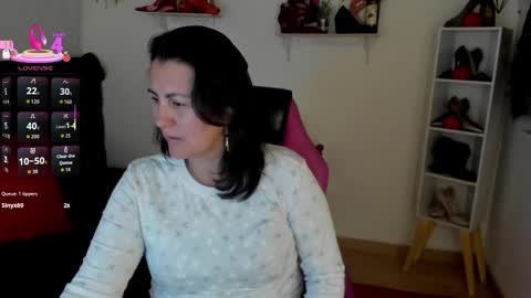 Mia  online show from 09/20/25, 11:28