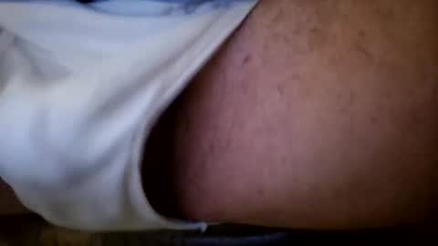 Snapshot of daaavy11 chatting on 12/17/25, 12:44 daaavy11 online show from 12/17/25, 12:44