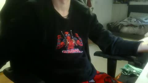 Snapshot of daaneel_ chatting on 12/22/25, 01:19 Dannel online show from 12/22/25, 01:19