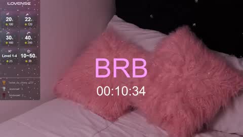 Snapshot of daarlene chatting on 01/06/25, 05:27 Darlene online show from 01/06/25, 05:27