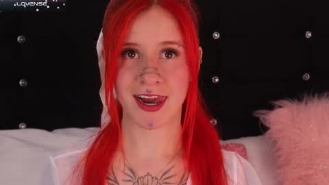 Snapshot of daarlene chatting on 02/10/25, 09:04 Darlene online show from 02/10/25, 09:04