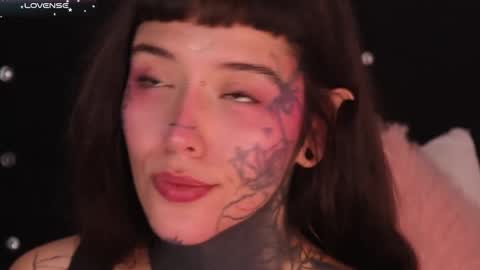 Snapshot of daarlene chatting on 02/11/25, 02:57 Darlene online show from 02/11/25, 02:57