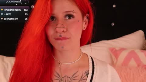 Snapshot of daarlene chatting on 02/18/25, 12:59 Darlene online show from 02/18/25, 12:59