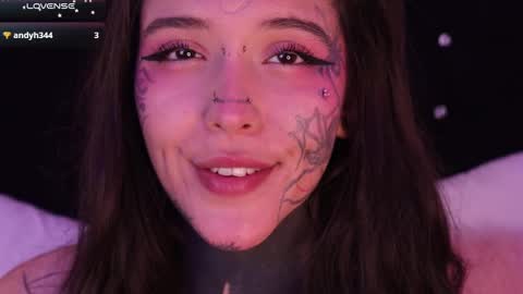 Snapshot of daarlene chatting on 02/21/25, 06:37 Darlene online show from 02/21/25, 06:37