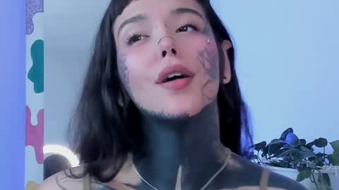 Snapshot of daarlene chatting on 03/08/25, 10:02 Darlene online show from 03/08/25, 10:02