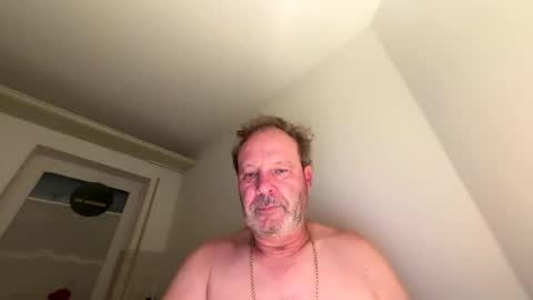 Snapshot of dachdecker7269 chatting on 01/13/26, 04:40 dachdecker7269 online show from 01/13/26, 04:40