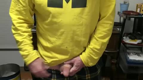 Snapshot of dack47 chatting on 02/14/25, 10:49 dack47 online show from 02/14/25, 10:49