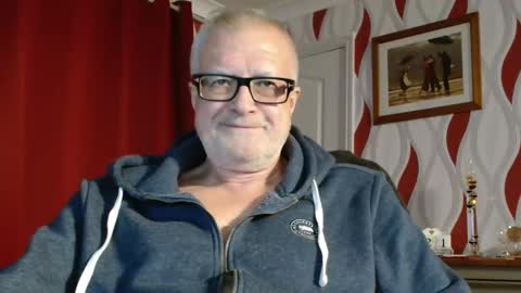 Brian ... online show from 10/21/25, 08:09