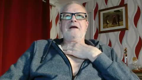 Snapshot of daddiescockforyou chatting on 04/30/26, 08:57 Brian ... online show from 04/30/26, 08:57