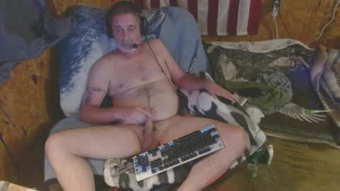 Snapshot of daddy38345 chatting on 10/05/25, 01:37 daddy38345 online show from 10/05/25, 01:37