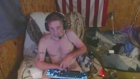 Snapshot of daddy38345 chatting on 11/08/25, 03:18 daddy38345 online show from 11/08/25, 03:18