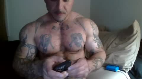 Snapshot of daddy640295 chatting on 06/20/26, 06:49 daddy640295 online show from 06/20/26, 06:49