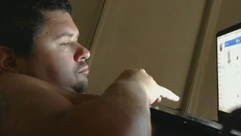 Snapshot of daddy904611 chatting on 06/14/26, 04:20 daddy904611 online show from 06/14/26, 04:20