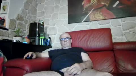 Snapshot of daddyhot2 chatting on 06/27/26, 11:10 daddyhot2 online show from 06/27/26, 11:10