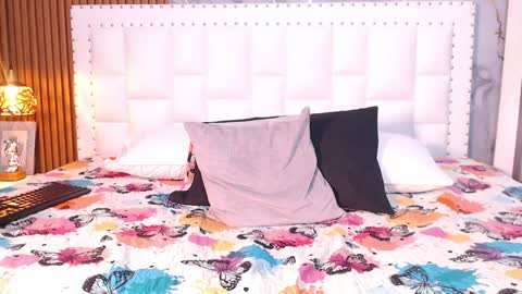 JAZMIN online show from 01/21/25, 10:51