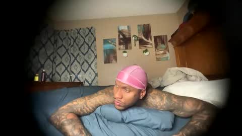 Snapshot of daddyjanimal chatting on 05/16/26, 10:36 sexy tatted king bbc online show from 05/16/26, 10:36