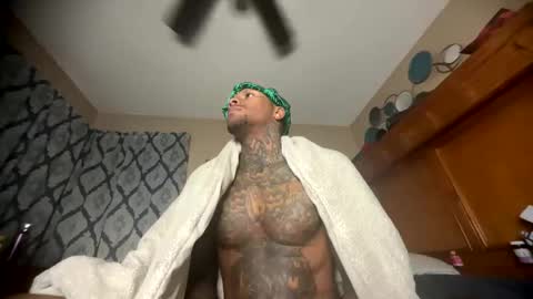 Snapshot of daddyjanimal chatting on 05/17/26, 09:17 sexy tatted king bbc online show from 05/17/26, 09:17