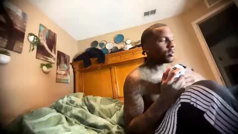 Snapshot of daddyjanimal chatting on 05/28/26, 10:40 sexy tatted king bbc online show from 05/28/26, 10:40