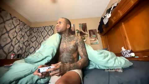 Snapshot of daddyjanimal chatting on 06/01/26, 07:26 sexy tatted king bbc online show from 06/01/26, 07:26