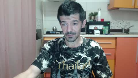 daddynextdoor86 online show from 12/18/25, 05:35