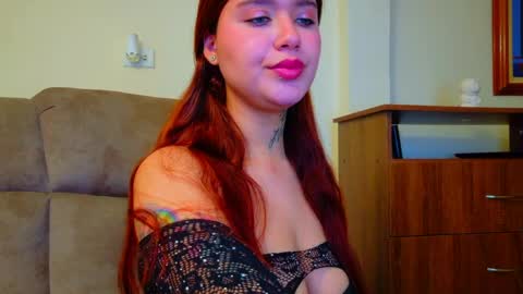Snapshot of daddys_little_secrett chatting on 04/25/26, 06:49 Valen online show from 04/25/26, 06:49