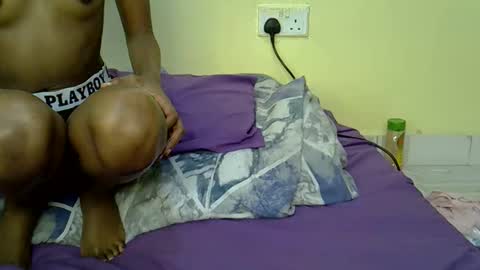 Snapshot of daddyslove_ chatting on 10/20/25, 04:40 Daddys love online show from 10/20/25, 04:40