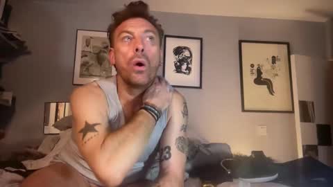 Snapshot of daddyswede23 chatting on 02/11/26, 05:01 daddyswede23 online show from 02/11/26, 05:01