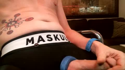 Snapshot of daddytimedeluxe chatting on 12/09/24, 12:56 DaddyTime online show from 12/09/24, 12:56