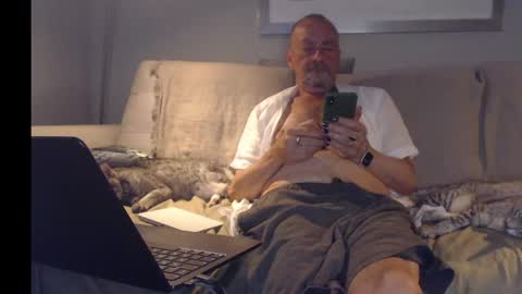 Snapshot of daddytom56 chatting on 05/27/26, 01:57 daddytom56 online show from 05/27/26, 01:57