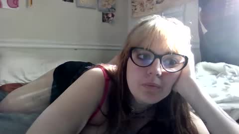 dadsdoll2 online show from 03/24/26, 01:16