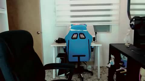 Snapshot of dae_lune chatting on 02/08/26, 04:27 dae_lune online show from 02/08/26, 04:27