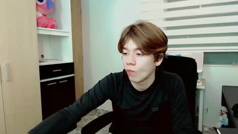 Snapshot of dae_lune chatting on 02/10/26, 06:17 dae_lune online show from 02/10/26, 06:17